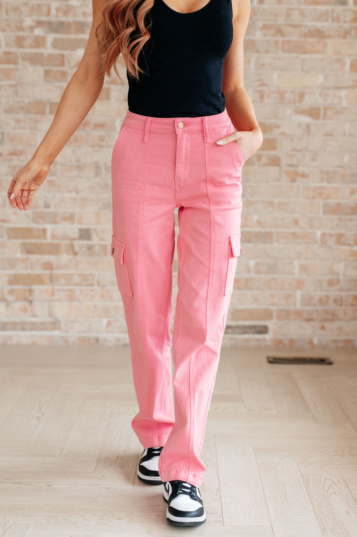 Judy Blue High Rise Cargo Straight Jeans in Pink
Judy Blue
High Rise
Zip Fly
Garment Dyed
4-Way Stretch
Cargo Pockets with Button Closure
93% Cotton, 6% Polyester, 1% Spandex
True to Judy Blue Sizing