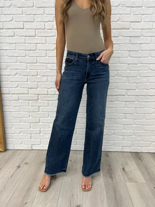 Mid Rise Vintage Wash Wide Leg Jeans by Judy Blue