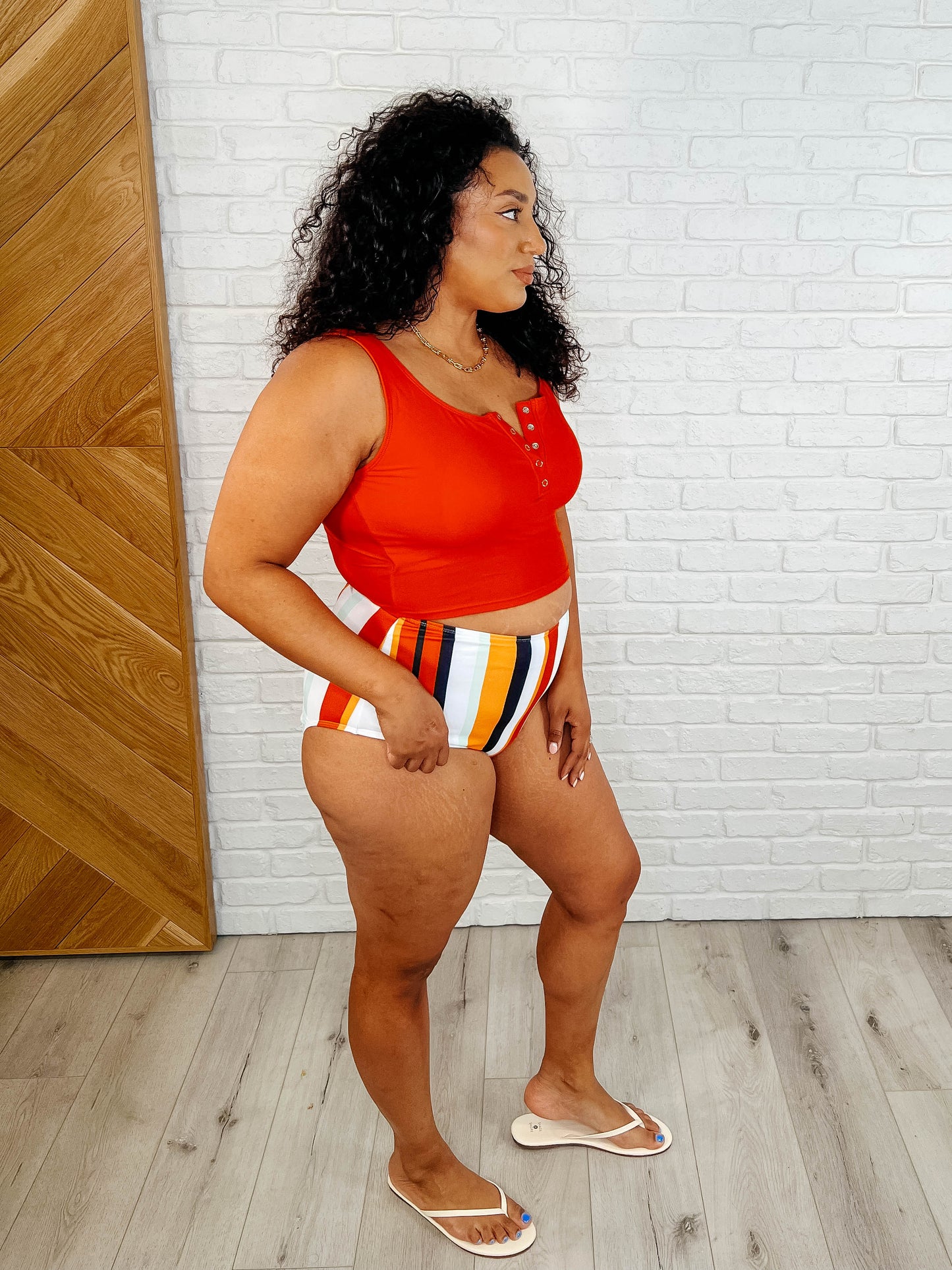 High Waist Swim Bottoms
Fully Lined
Cheeky Coverage
Shell 82% Nylon, 18% Spandex
Lining 100% Polyester
True to Size
