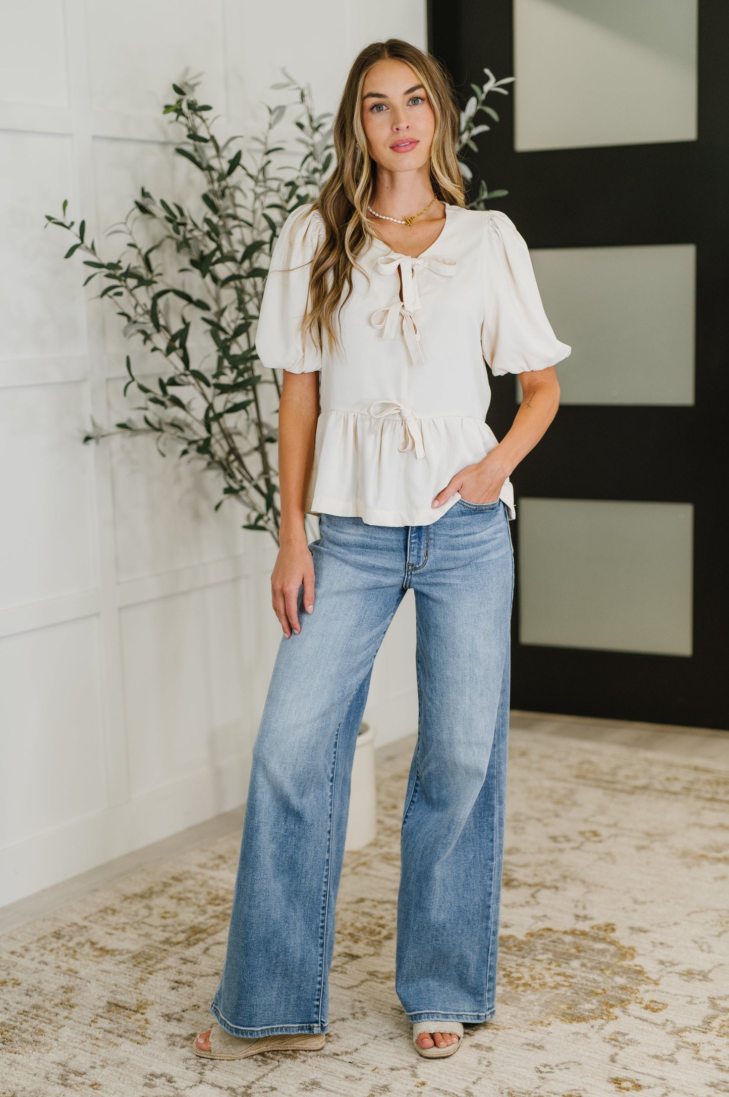  Balloon Sleeve Bow Blouse in Ivory
