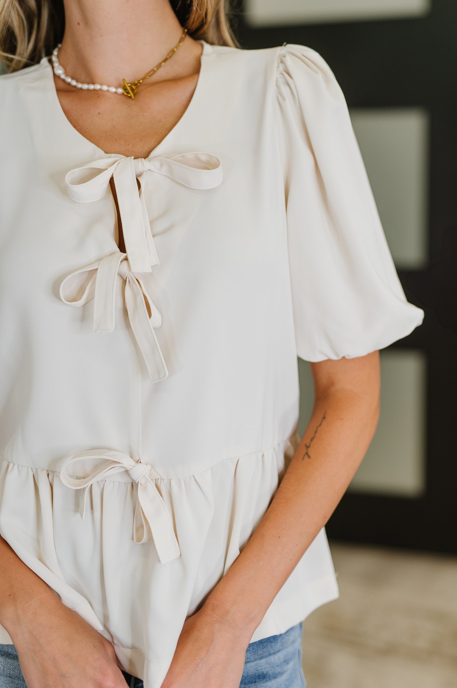  Balloon Sleeve Bow Blouse in Ivory