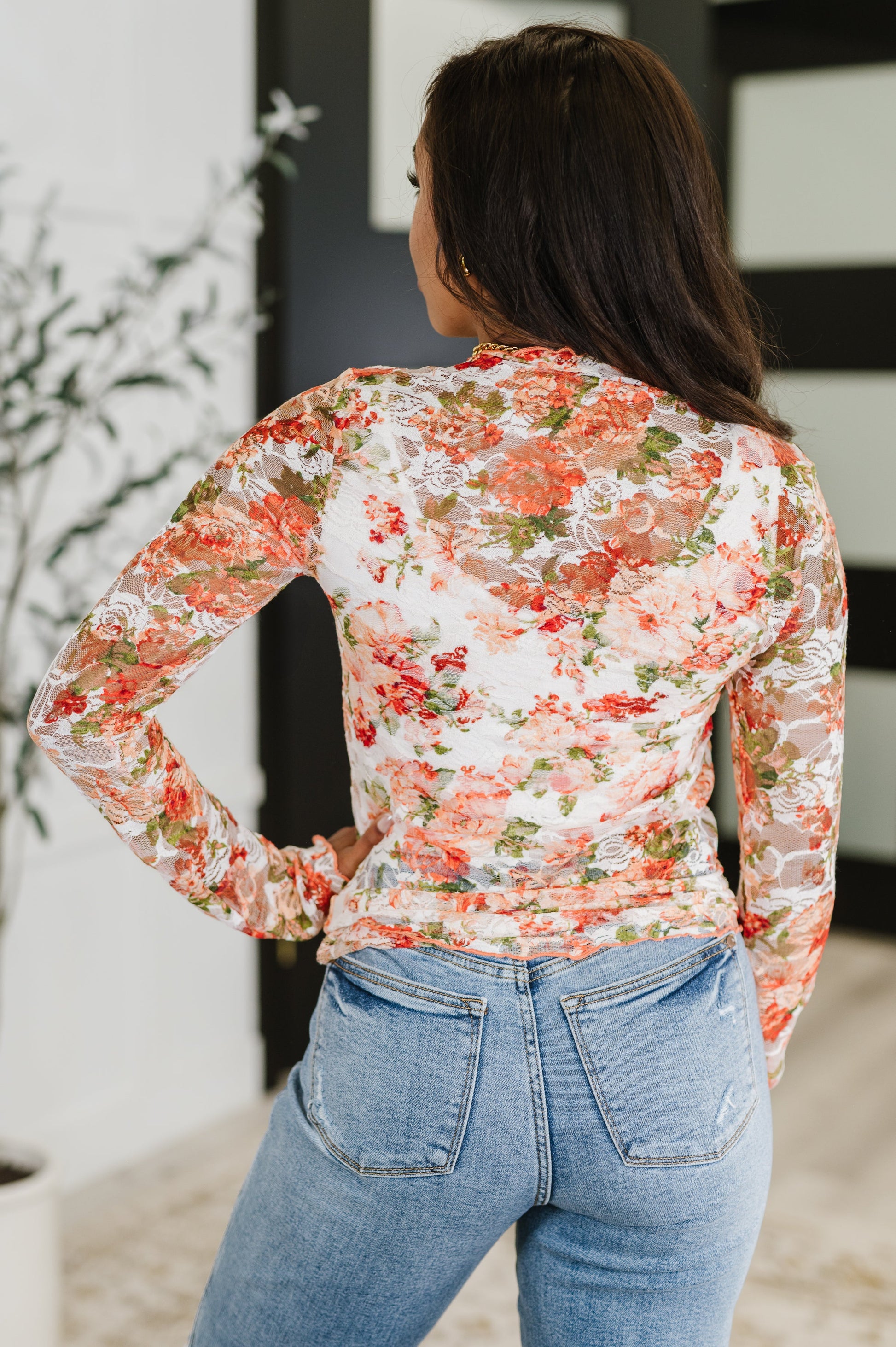 floral long-sleeve top 
Elastic Lace
High Stretch
High Neck Line
Long Sleeve
Lettuce Hem
Sheer
92% Polyester, 8% Spandex
True to Size