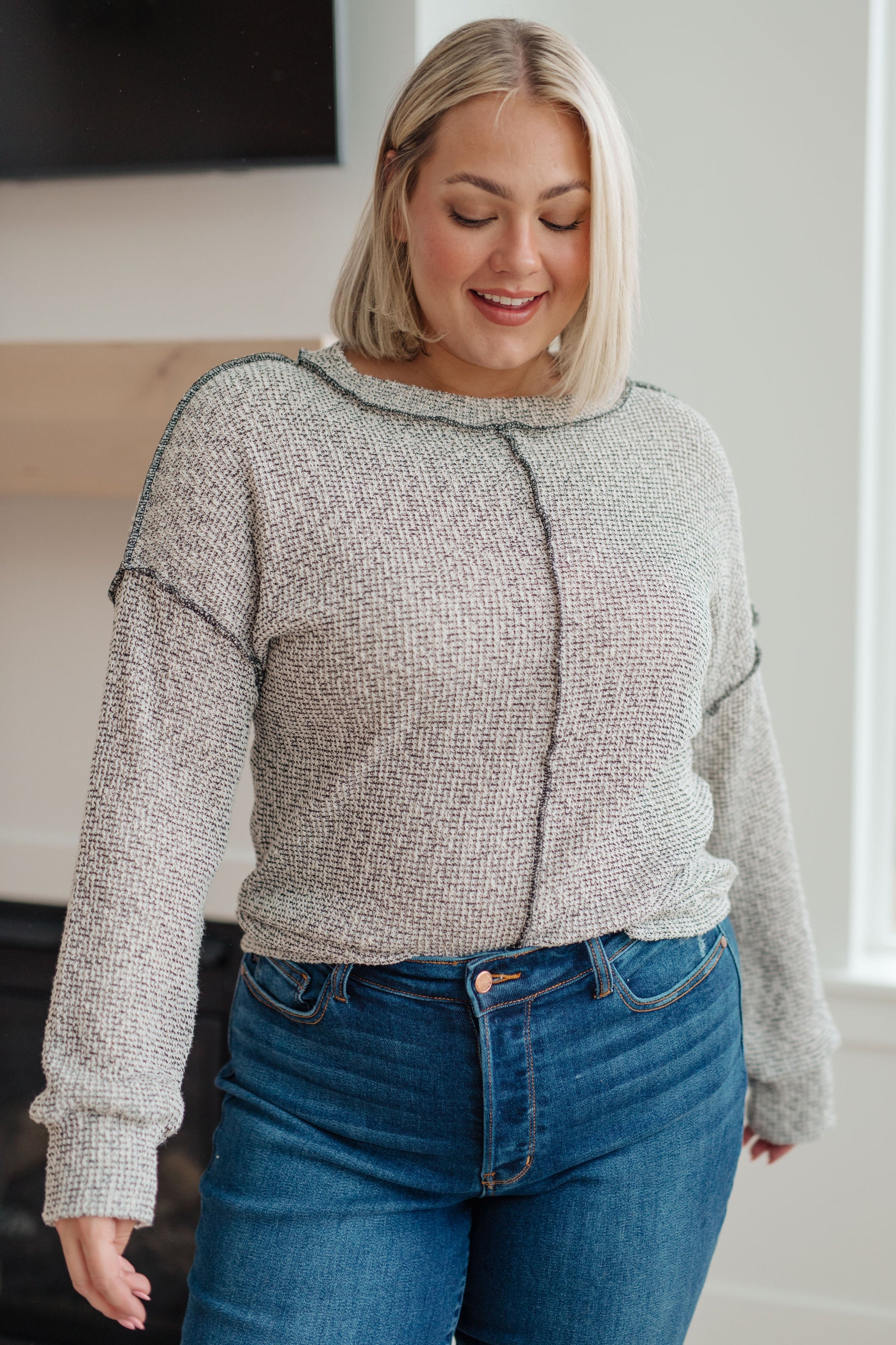 Long sleeve Lightweight Waffle Knit sweater by Shopin LA
Round Neckline
Dropped Shoulder
Exposed Seams
Slim Fit
47% Cotton, 51% Polyester, 2% Spandex
True to Size