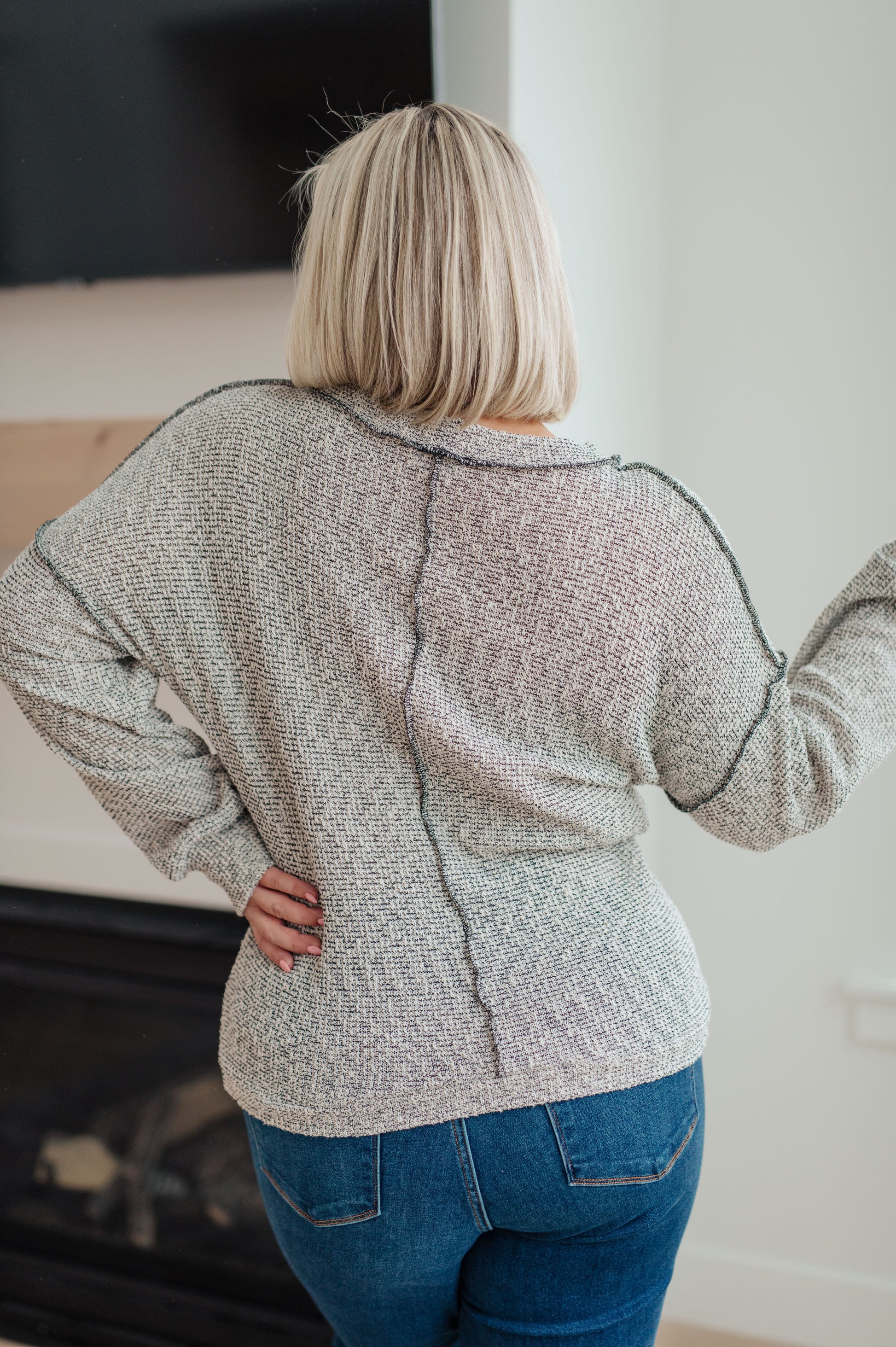 Long sleeve Lightweight Waffle Knit sweater by Shopin LA
Round Neckline
Dropped Shoulder
Exposed Seams
Slim Fit
47% Cotton, 51% Polyester, 2% Spandex
True to Size