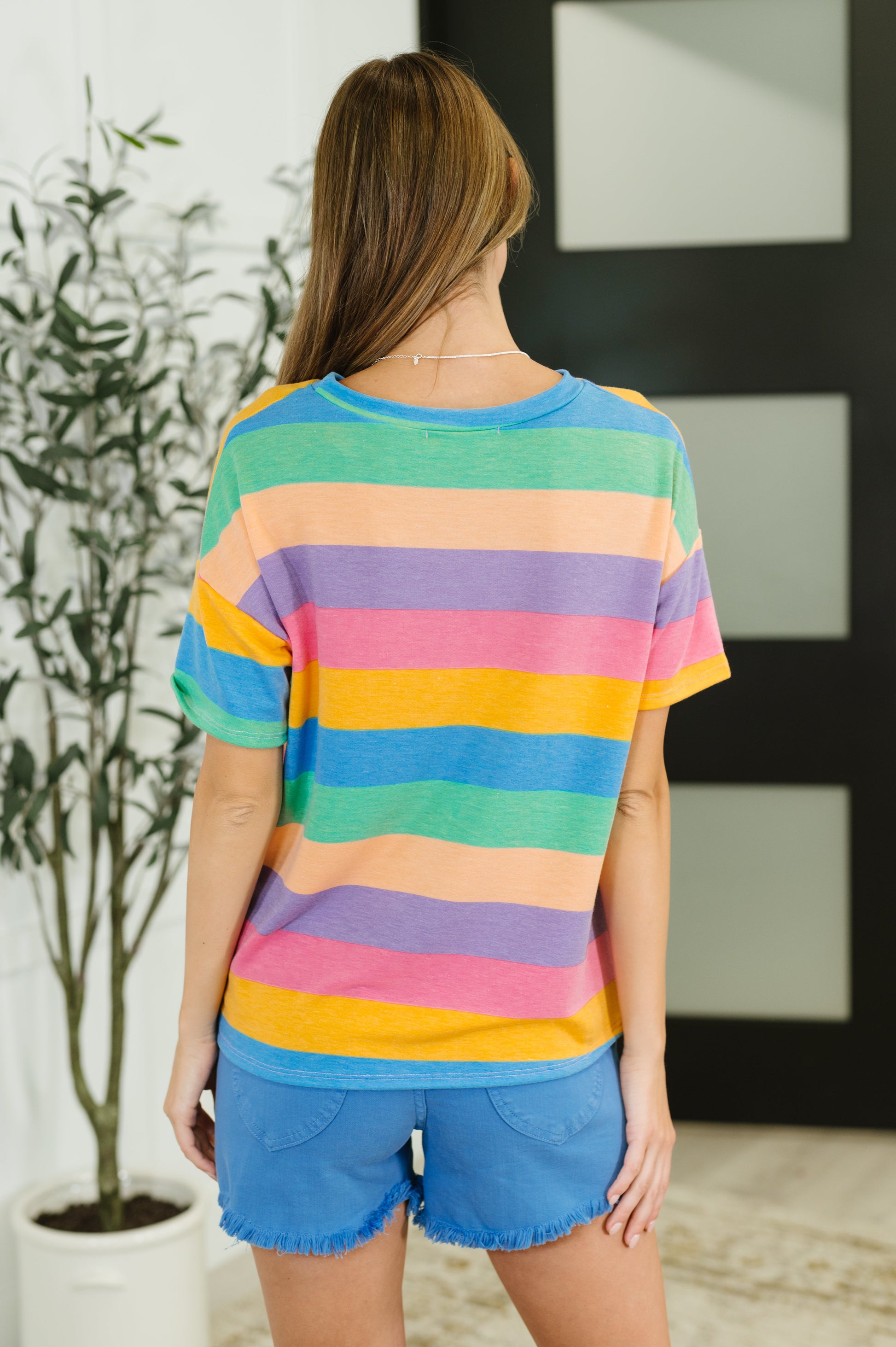 Drop shoulder top in Blue, Yellow and Pink by Haptics
Brushed French Terry
High Stretch
Banded Round Neckline
Drop Shoulder
62% Polyester, 34% Rayon, 4% Spandex
True to Size