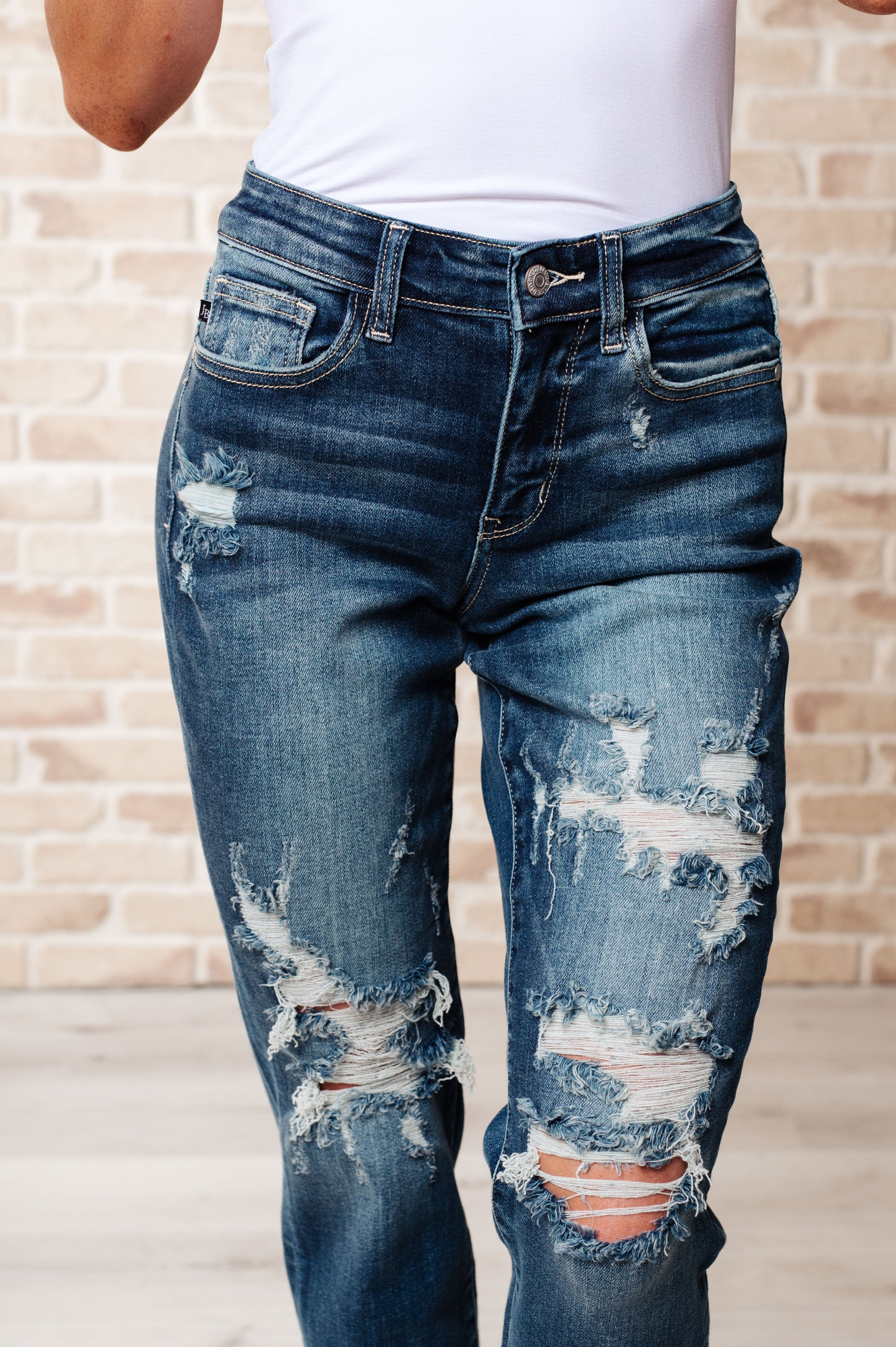 Judy Blue Mid Rise distressed blue jeans 
