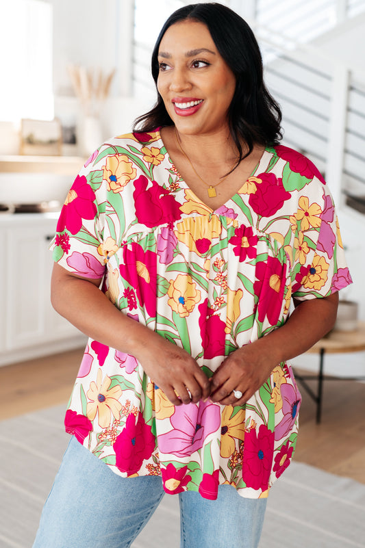 Floral print Lightweight Bulgari Fabric Top
V-Neckline
Gathered Bust
Relaxed Fit
95% Polyester, 5% Spandex
True to Size