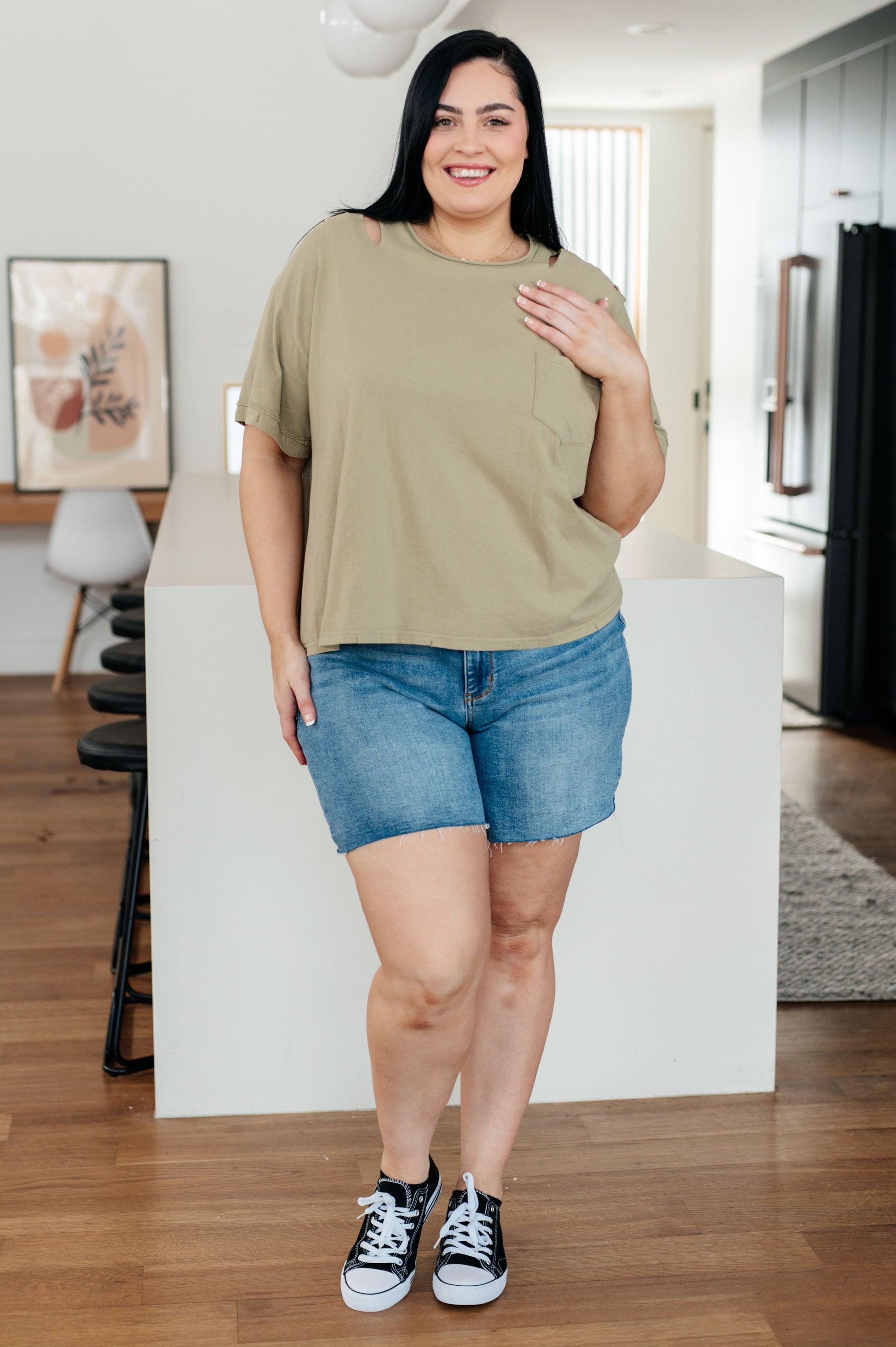 Beige short sleeved top by Sew In Love
Jersey Knit
Crew Neckline
Dropped Shoulder
Distressed
Patch Pocket
100% Cotton
True to Size