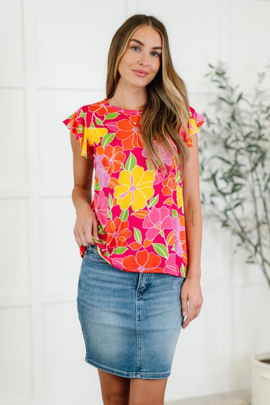 Lightweight Brushed Knit floral print top by Haptics
Banded, Round Neckline
Flutter Sleeve
95% Polyester, 5% Spandex
True to Size