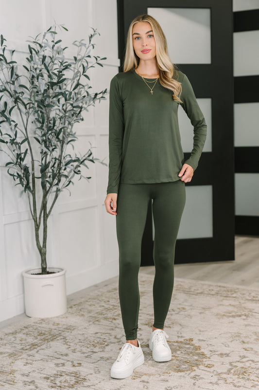 Brushed Microfiber leggings set in Dark Olive by Zenana
Banded, Round Neckline
Long Sleeve
Cased Elastic Waistband
Skinny Leg Silhouette
90% Polyester, 10% Spandex
True to Size