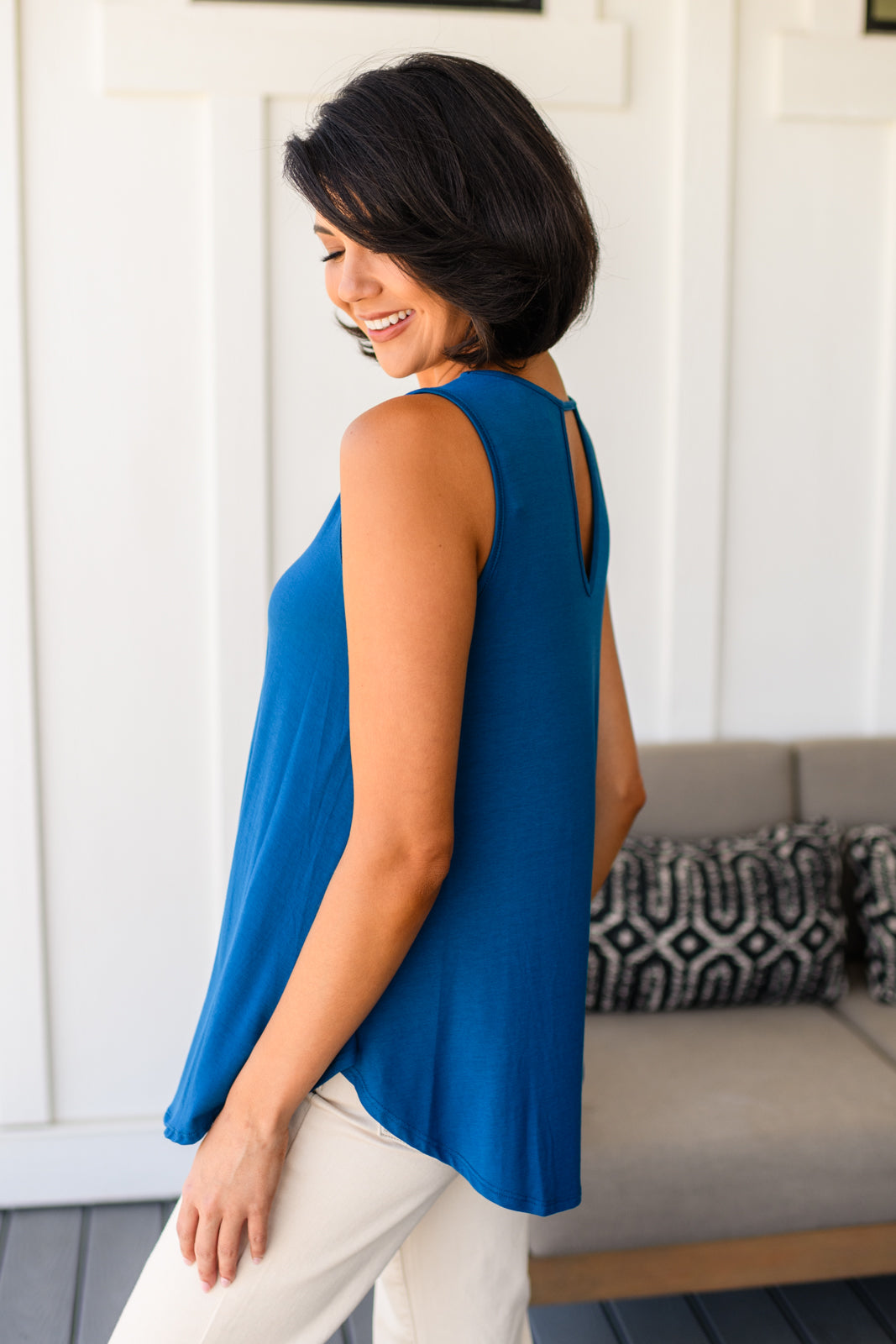 Soft Jersey Knit
Stretchy
Key Hole Neckline Front and Back
Swing Silhouette
Comfort Fit
96% Rayon, 6% Spandex
True to Size Comfort Fit, sleeveless top in Blue by Lovely Melody