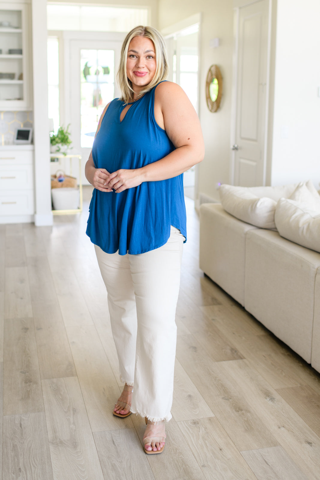Soft Jersey Knit
Stretchy
Key Hole Neckline Front and Back
Swing Silhouette
Comfort Fit
96% Rayon, 6% Spandex
True to Size Comfort Fit, sleeveless top in Blue by Lovely Melody