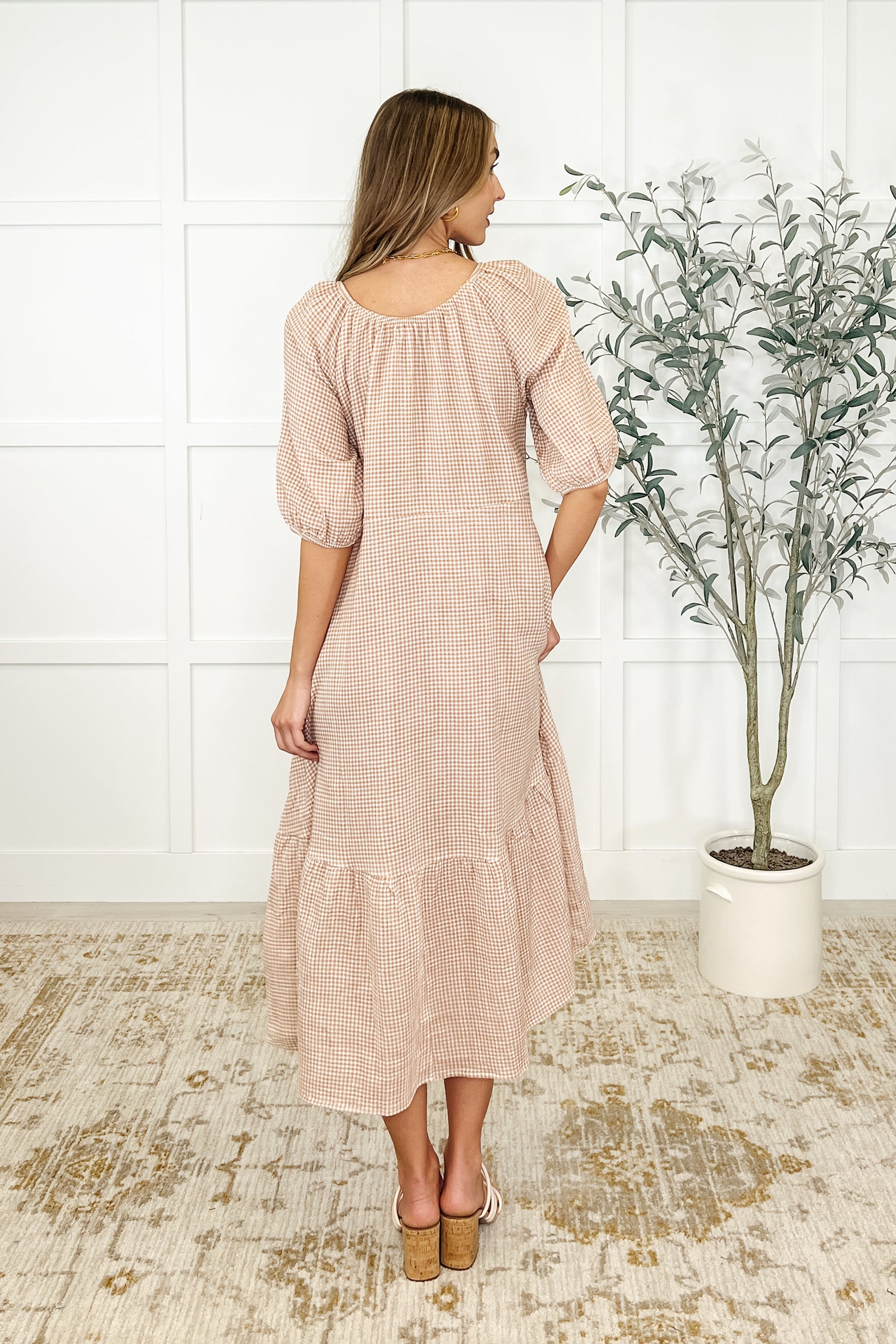 Toffee colored, crinkle gauze, raglan sleeve, pockets, elastic sleeve, tiered dress 