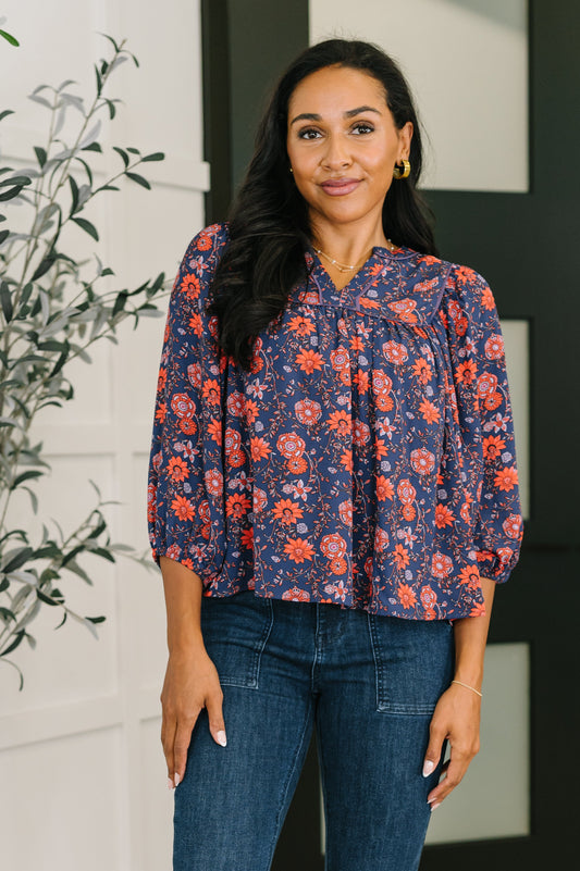 Poplin Woven floral top
V-Neckline
Gathered Shoulder
Balloon Sleeve
Cased Elastic Sleeve Cuff
100% Polyester
True to Size