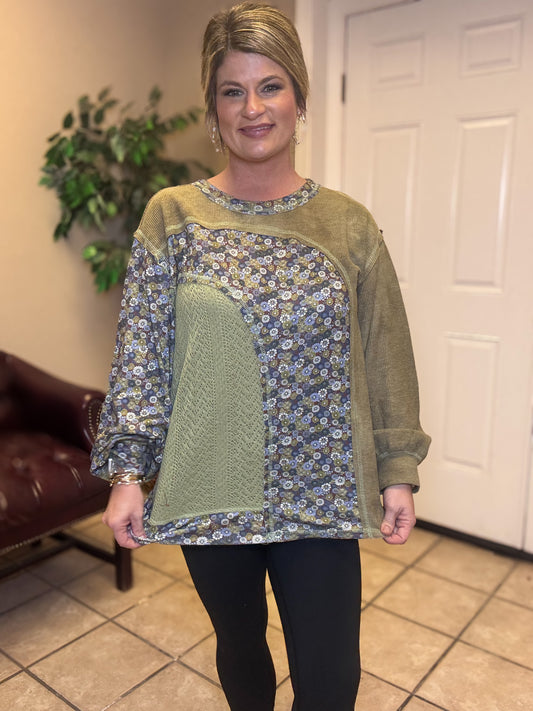 Round Neck Long Sleeve Relaxed Top in Olive by Pol