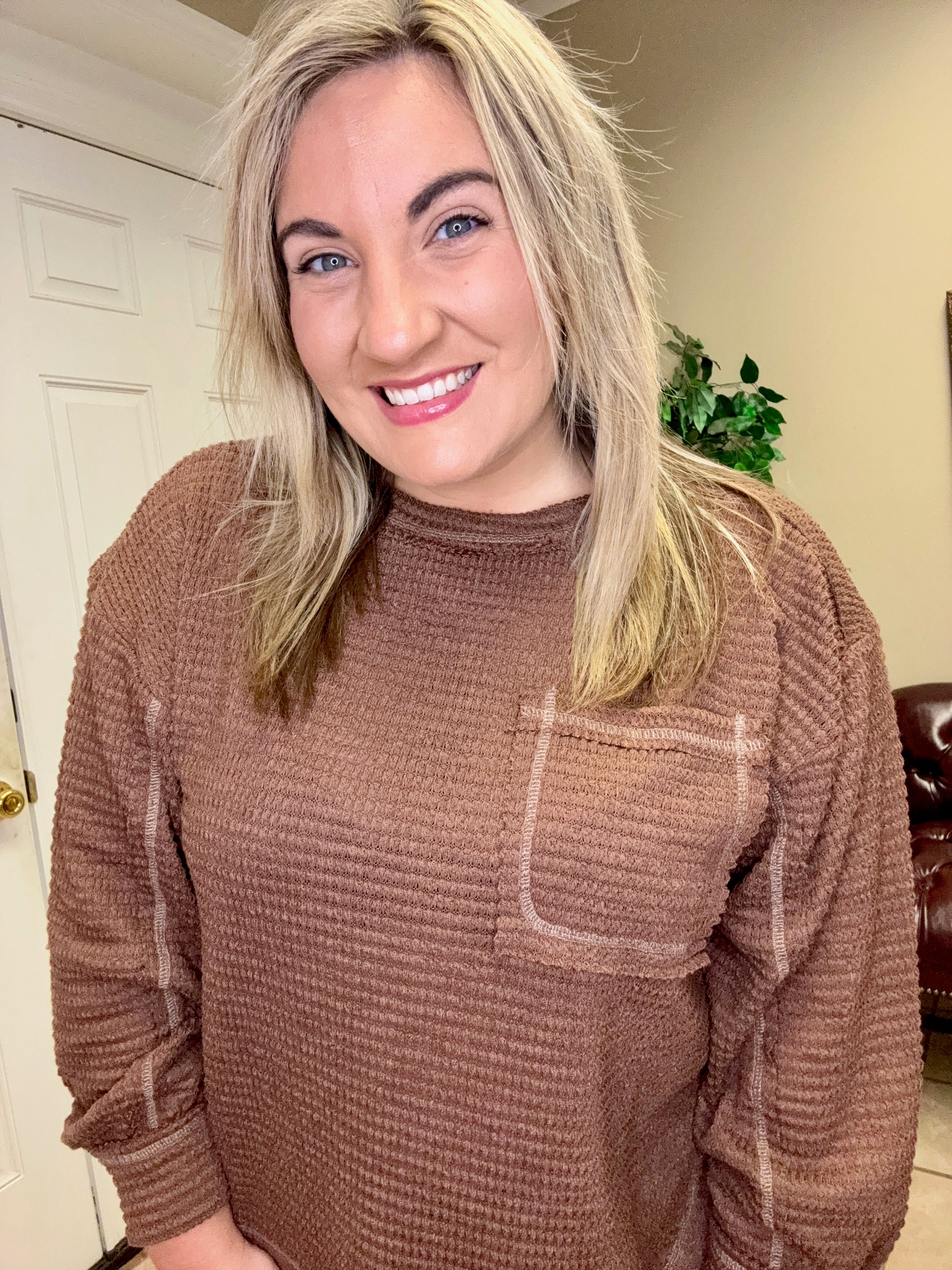 Hi Low exposed Seam long Sleeve Top