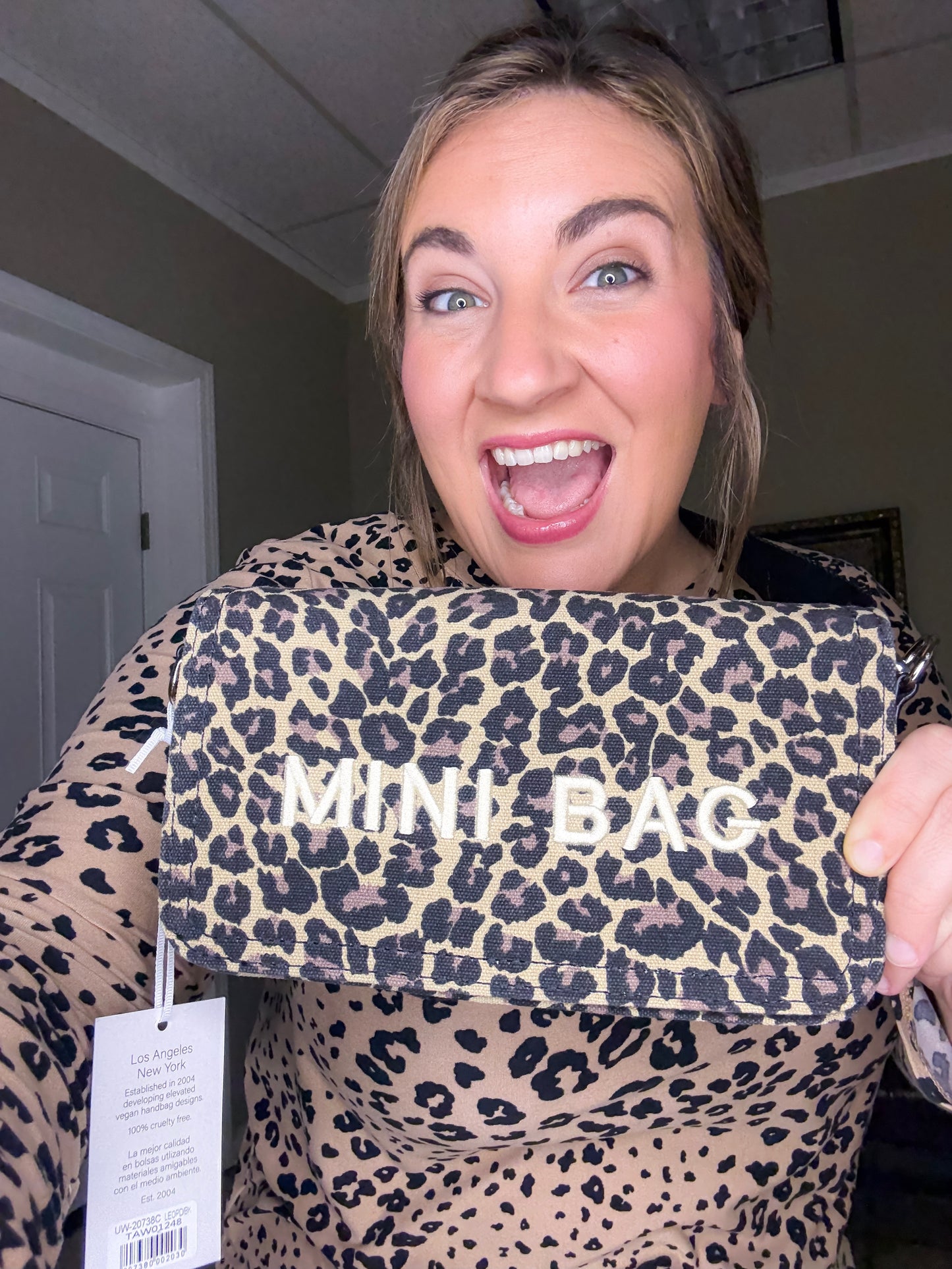 Compact Crossbody Bag in Leopard