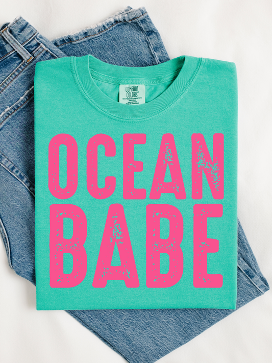 Ocean Babe graphic tshirt
Comfort Colors 100% Cotton
Garment-dyed soft ring spun fabric
Crew Neck short sleeve unisex tee
Multicolor DTF printing on crewneck