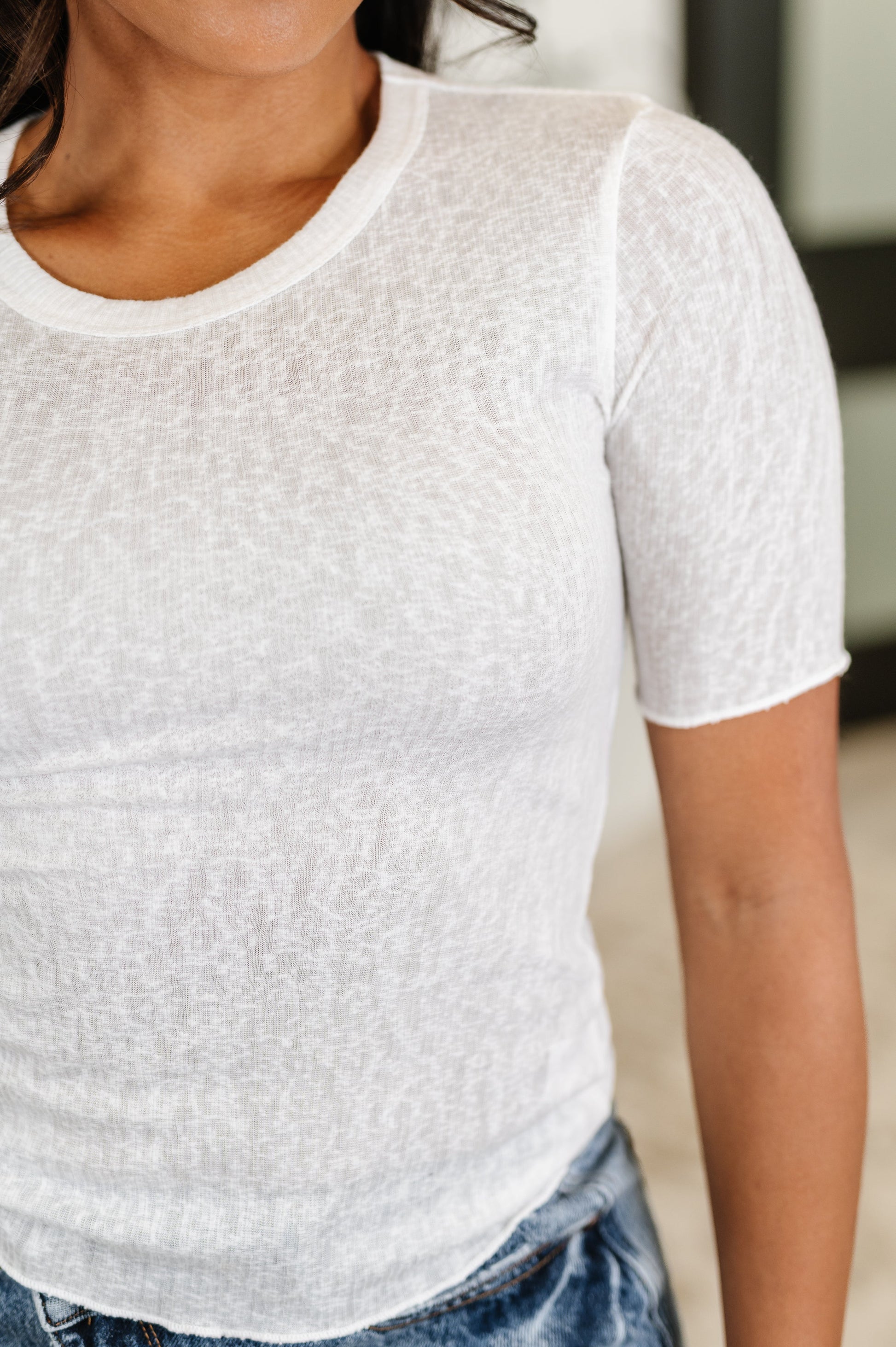 Lightweight Ribbed Knit Tee in Off White
High Stretch
Banded, Round Neckline
1/4 Sleeve
Lettuce Sleeve Cuff
Lettuce Hem
Sheer
73% Polyester, 27% Rayon
True to Size