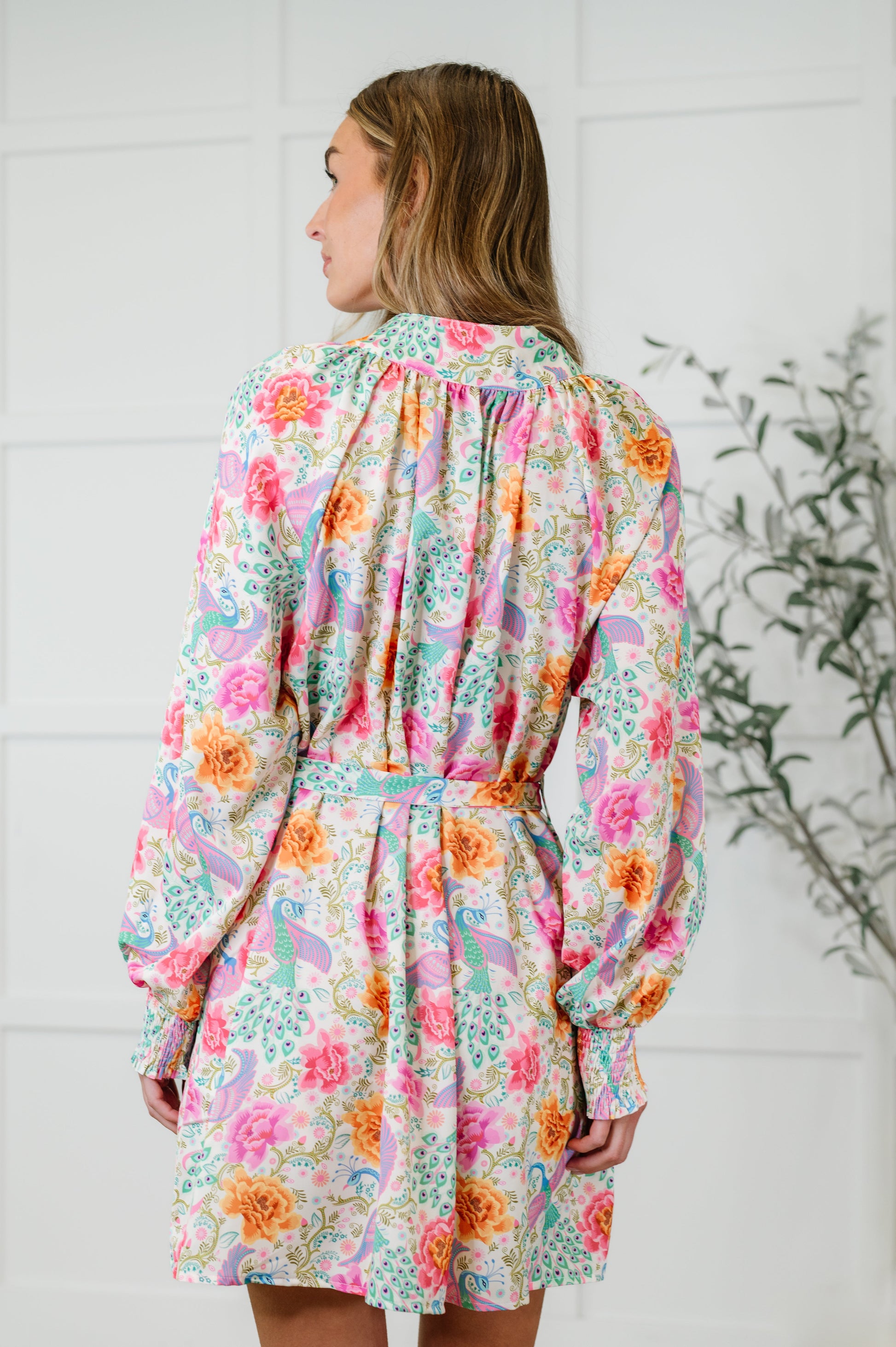 Poplin Woven, floral dress
Banded Round Neckline
Full Front Button Closure
Gathered Shoulder
Raglan Balloon Sleeve
Smocked Elastic Sleeve Cuff
Functional Belt Loops
Functional Waist Tie
100% Polyester
True to Size