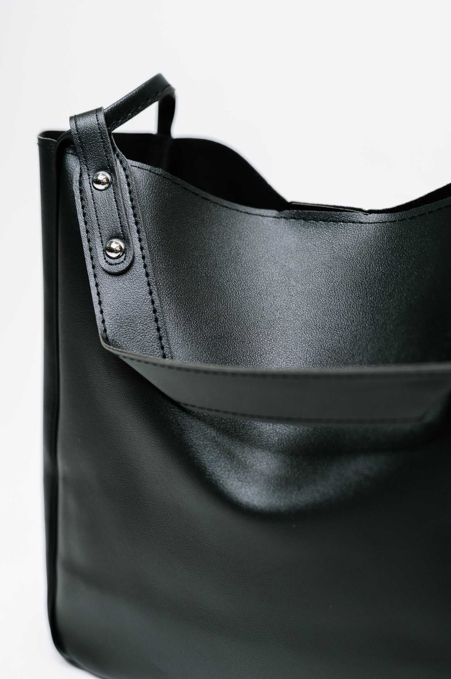 Shoulder Bag in Black