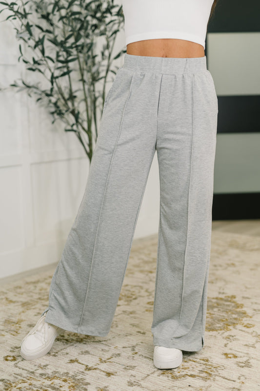 Center Seam Wide Leg Pants in Grey
Knit
High Stretch
Cased Elastic Waistband
Functional Side Pockets
Center Leg Front and Back Seam
Faux Welt Pocket
Faux Zip Fly
70% Polyester, 27% Viscose, 3% Elastane
True to Size
