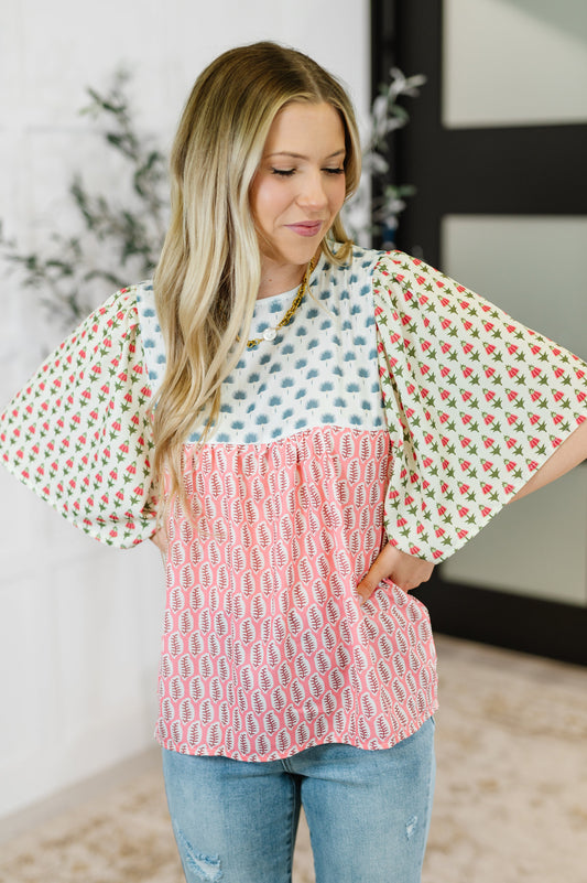 Mixed Print short sleeve Boho Blouse
Poplin Woven
Round Neckline
Kimono Short Sleeve
Keyhole Closure
100% Polyester
True to Size