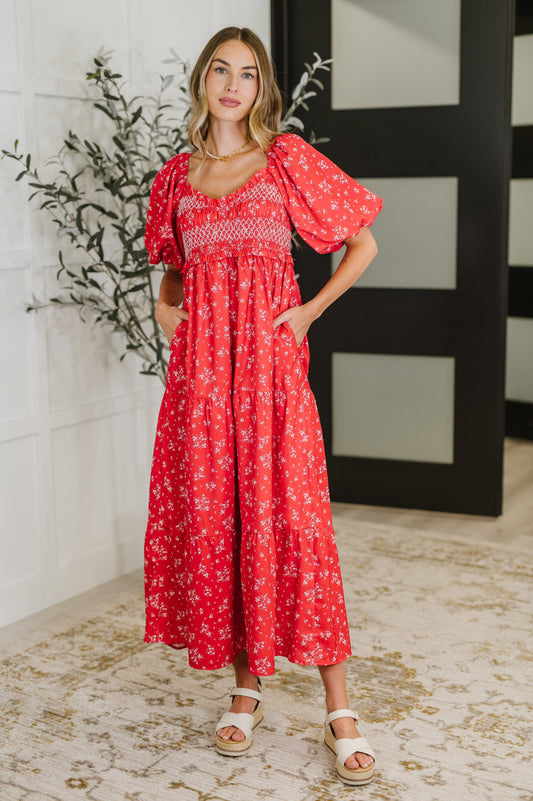Poplin Woven Dress
No-Stretch
Sweetheart Neckline
Ruffle Details
Smocked Elastic Bodice
Cased Elastic Shoulder
Cased Elastic Sleeve Cuff
Puff Sleeve
Gathered Tiers
Functional Side Pockets
3/4 Lined
Self and Lining: 100% Polyester
True to Size
