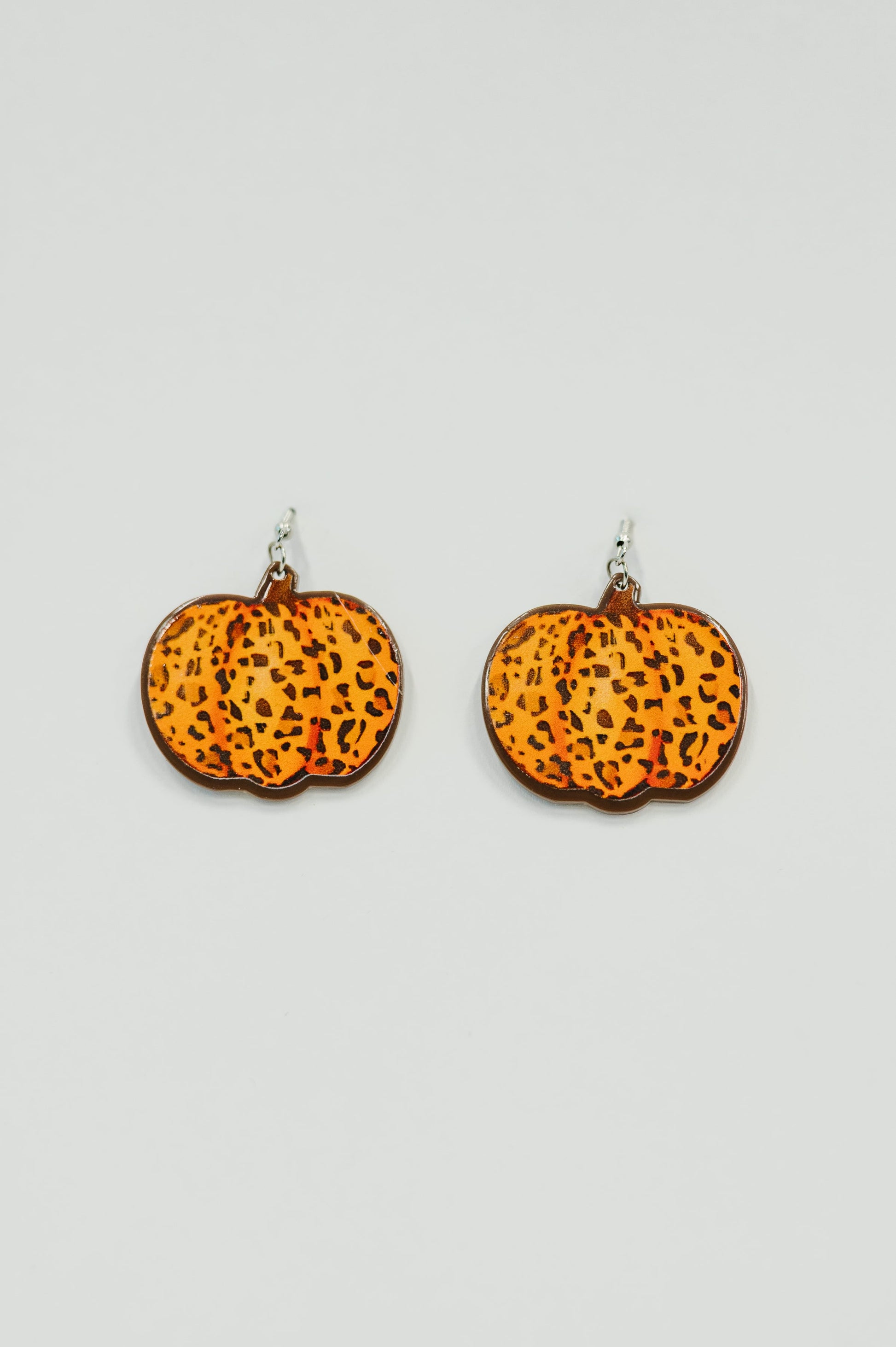 Leopard Pumpkin Design earrings
Silver Open Hook Push Back Closure
Pumpkin: 1.5” X 1 3/8”
100% PMMA
Extremely Lightweight