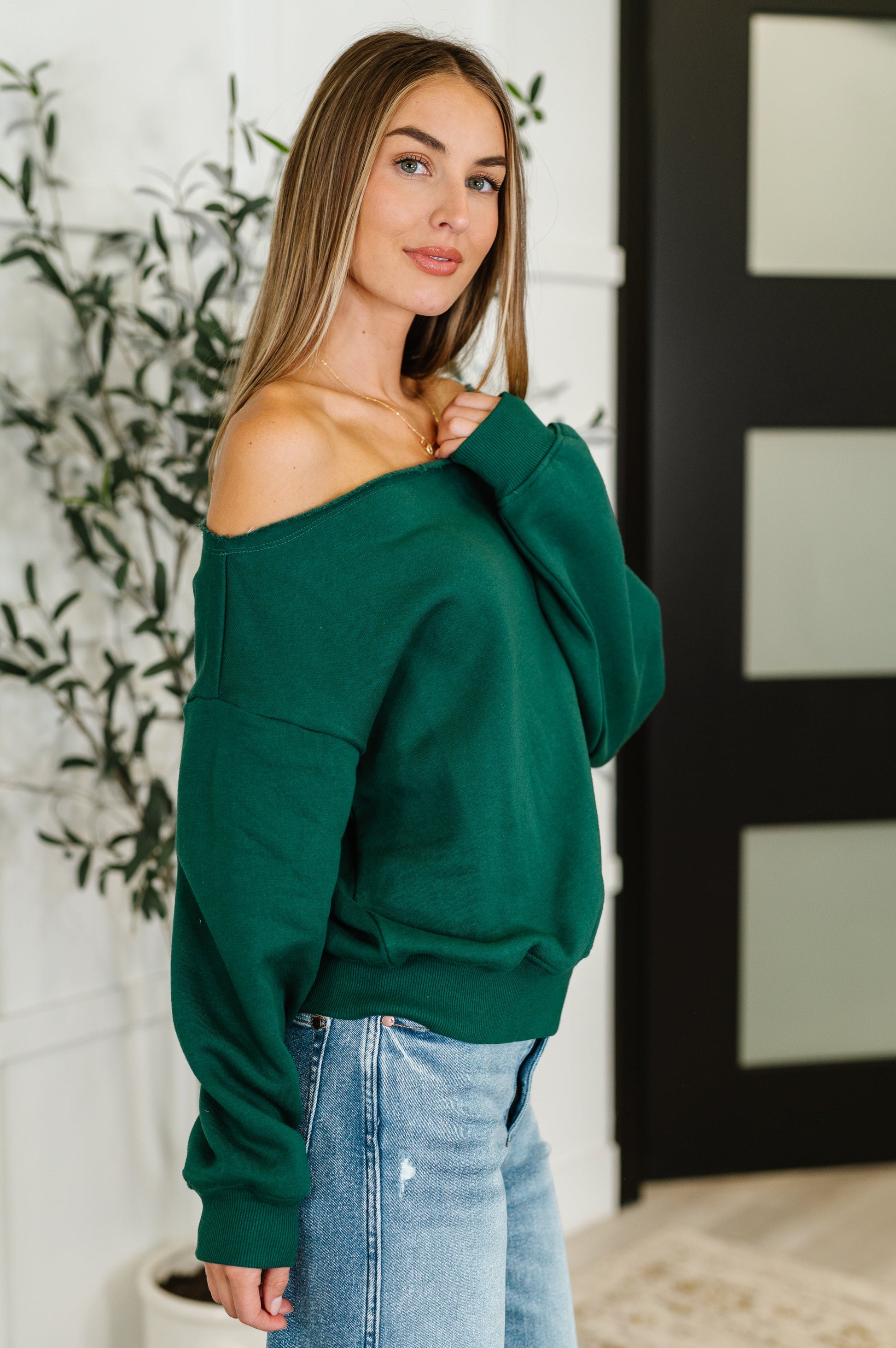 Green French Terry Fleece Top by Rae Mode
Off Shoulder
Raw Neckline Hem
Drop Shoulder
Banded, Ribbed Sleeve Cuff
Banded, Ribbed Hemline
Body: 52% Cotton, 48% Polyester
Contrast: 57% Cotton, 38% Polyester, 5% Spandex
True to Size