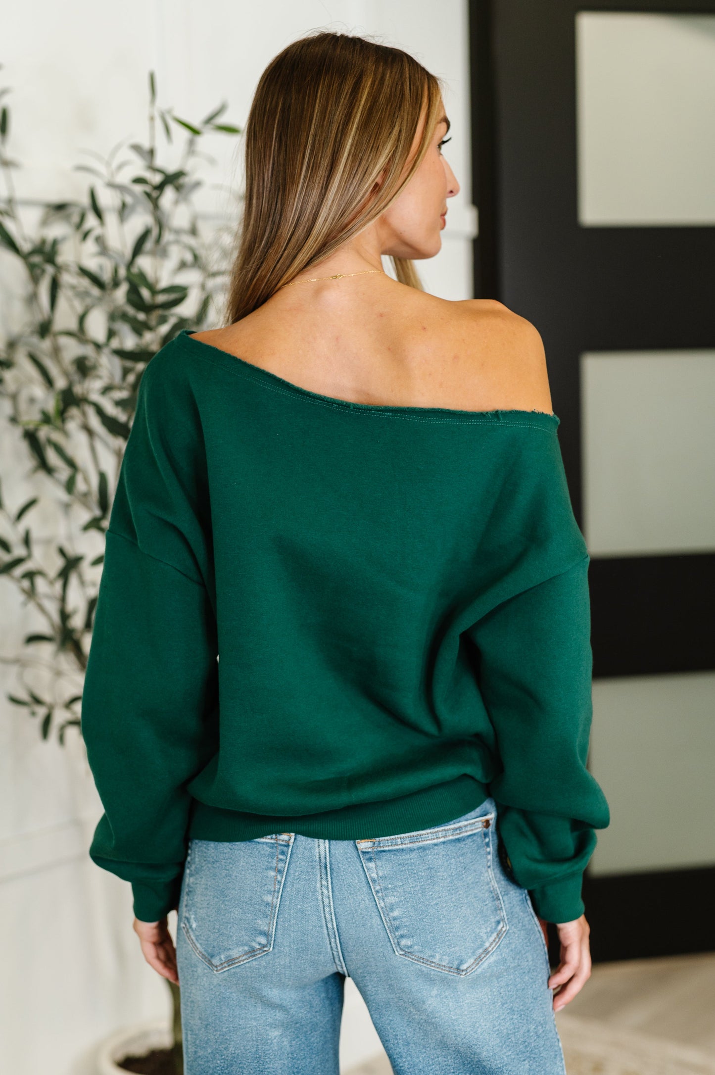 Green French Terry Fleece Top by Rae Mode
Off Shoulder
Raw Neckline Hem
Drop Shoulder
Banded, Ribbed Sleeve Cuff
Banded, Ribbed Hemline
Body: 52% Cotton, 48% Polyester
Contrast: 57% Cotton, 38% Polyester, 5% Spandex
True to Size