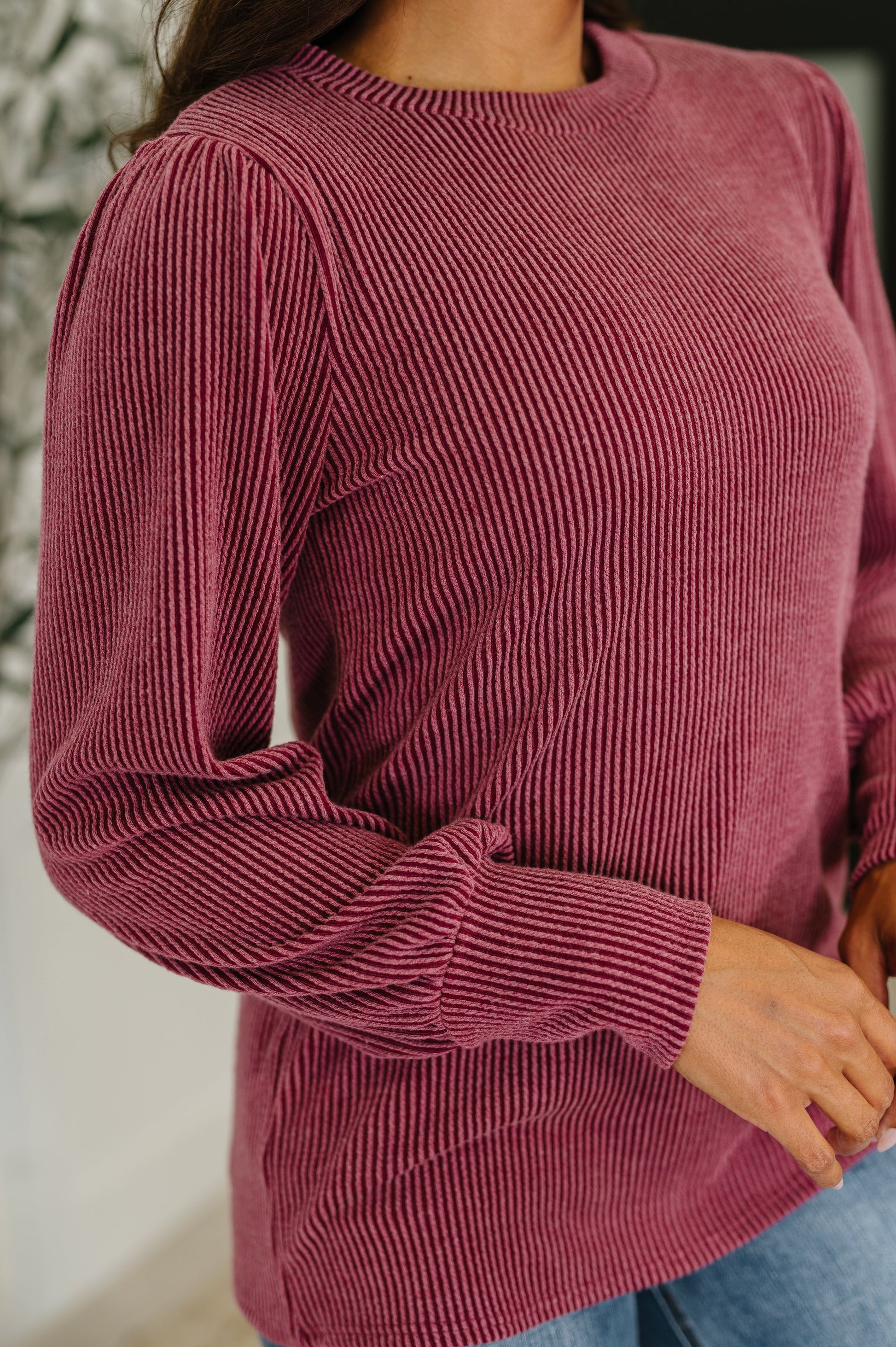Balloon long sleeve 
Cable Ribbed Knit Top in Wine
High Stretch
Banded Round Neckline
Balloon Sleeve
Exaggerated, Banded Sleeve Cuff
76% Polyester, 21% Rayon, 3% Spandex
True to Size