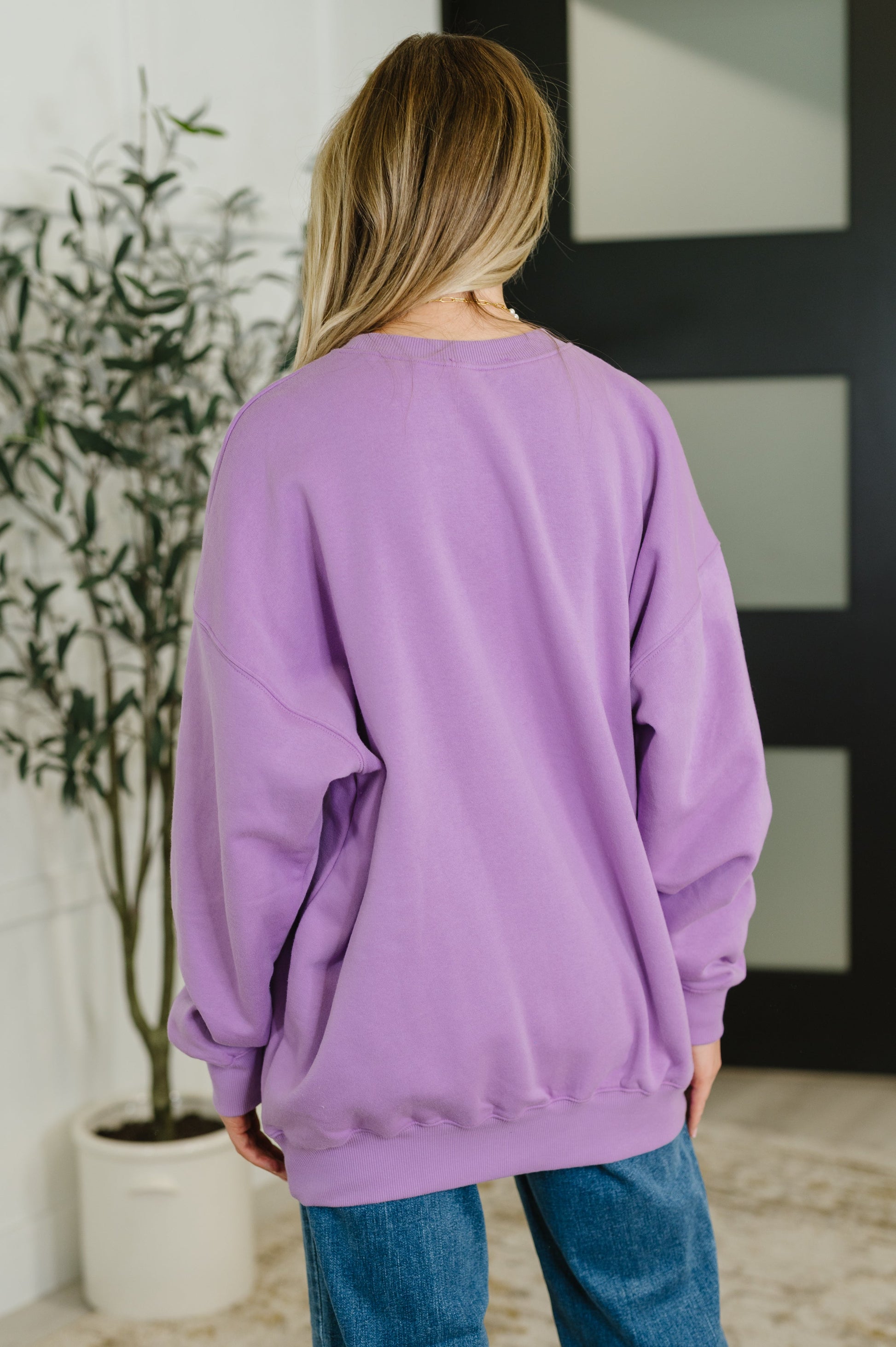 Relaxed, long sleeve Pullover in Lavender by Zenana
Fleece Knit
High Stretch
Banded, Ribbed Round Neckline
Drop Shoulder
Banded, Ribbed Sleeve Cuff
Banded, Ribbed Hemline
Self: 60% Cotton, 40% Polyester
True to Size