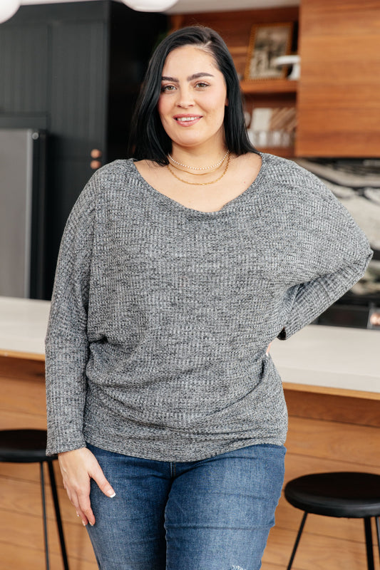 Ribbed top in Charcoal by White Birch
Waffle Jersey Knit
Boat Neckline
Dolman Sleeves
Relaxed Fit
95% Polyester, 5% Spandex
True to Size