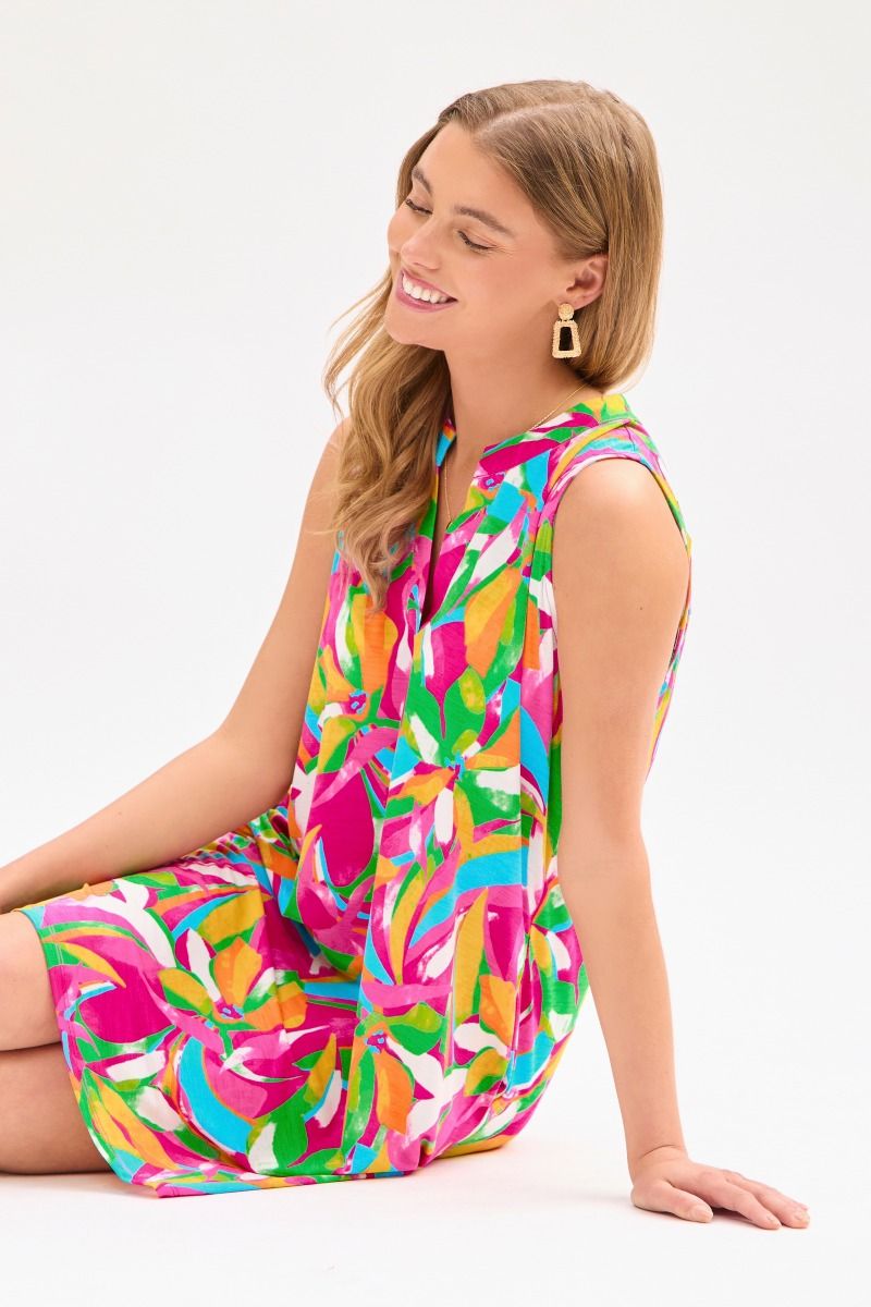 Bulgari, wrinkle free material
V-Neckline
Side Pockets
96% Polyester, 4% Spandex
True to Size Dress by Dear Scarlett
