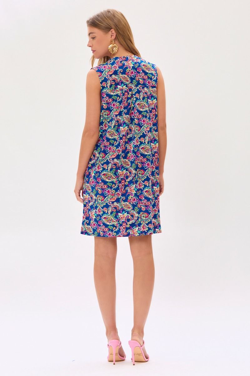 Bulgari, wrinkle free material
V-Neckline
Side Pockets
96% Polyester, 4% Spandex
True to Size Dress by Dear Scarlett